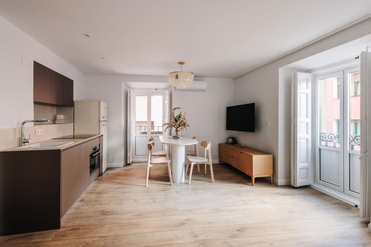 Beautiful Apartment In The Heart Of Madrid Exterior photo